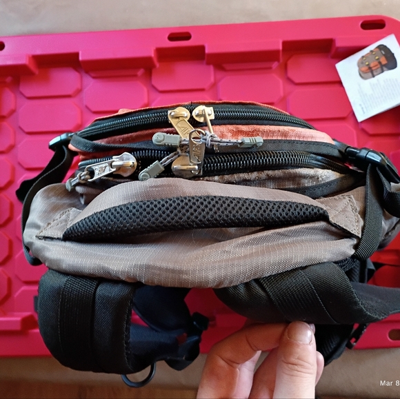 ALPS Mountaineering Synergy LTE Hiking Backpack 39L Rust Like New